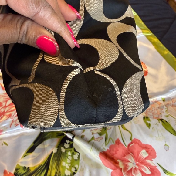 Coach Laura Signature Tote Black Patent Leather Trim - Picture 9 of 14